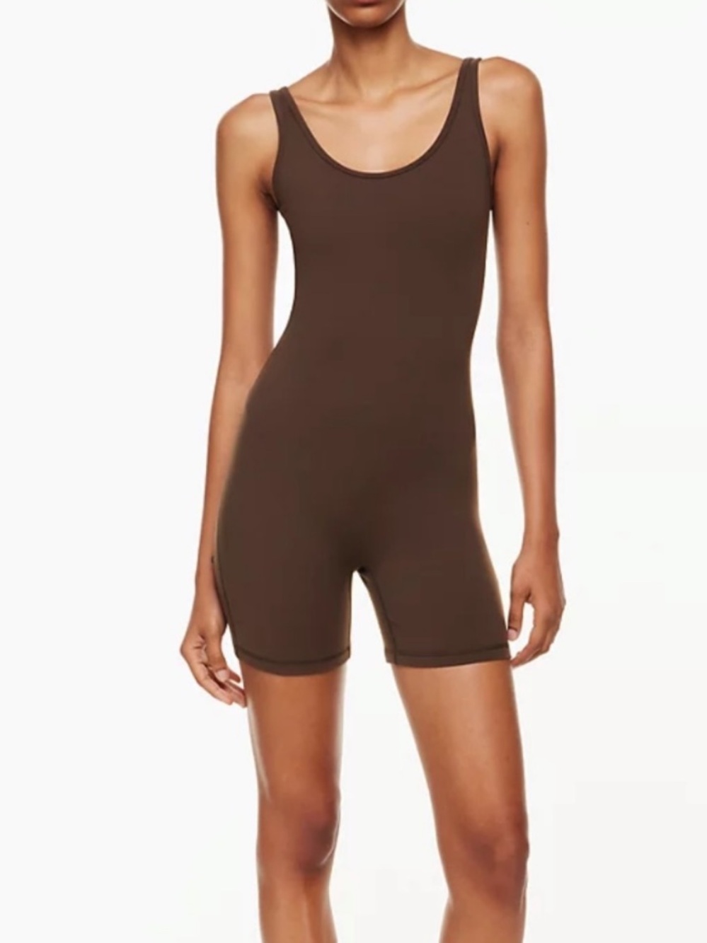 Aritzia TnaLIfe shake it 5” romper

Brown - worn once!